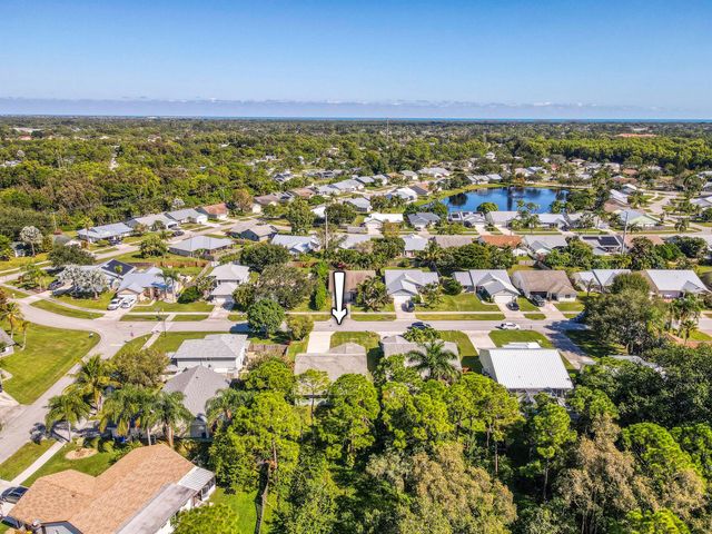 6690 SE Raintree Avenue, Stuart, FL 34997