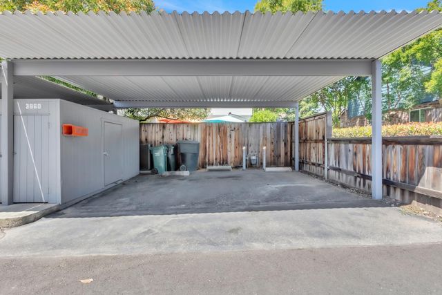 3960 Oak Villa Cir, Carmichael, CA 95608