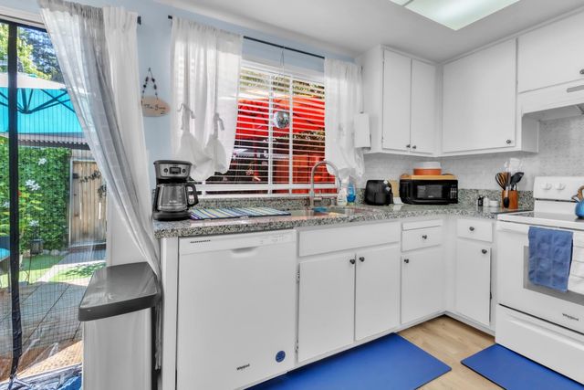 3960 Oak Villa Cir, Carmichael, CA 95608