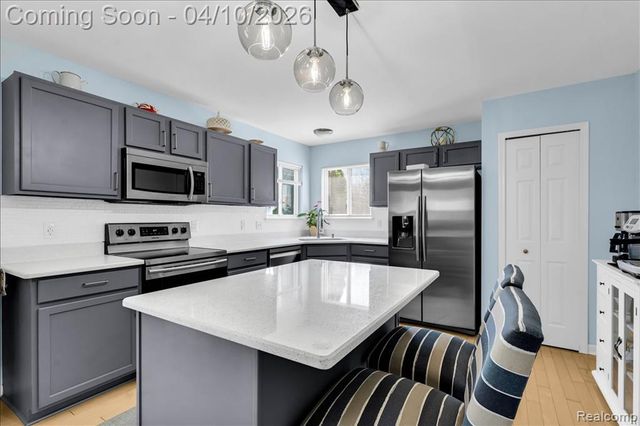 1868 Telford Court, Ypsilanti, MI 48198