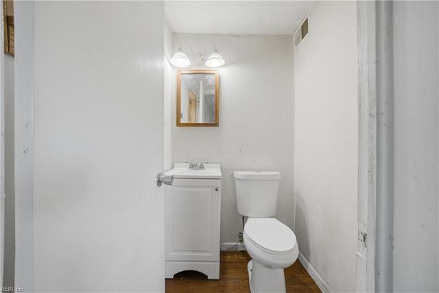 529 Longfellow AVE, Virginia Beach, VA 23462