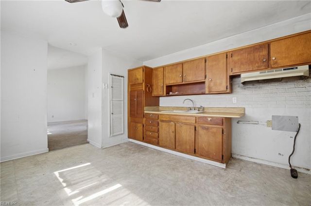 529 Longfellow AVE, Virginia Beach, VA 23462