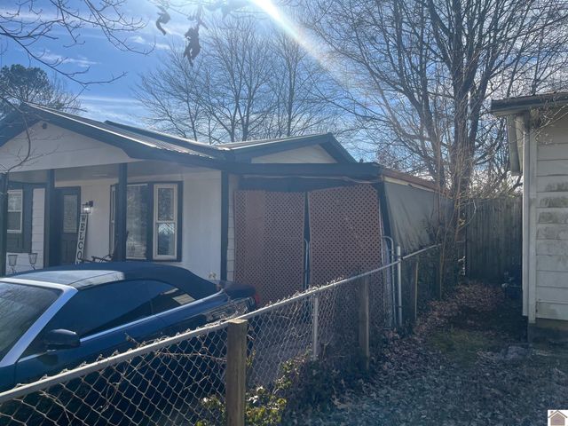 904 Starke Ave., Paducah, KY 42003