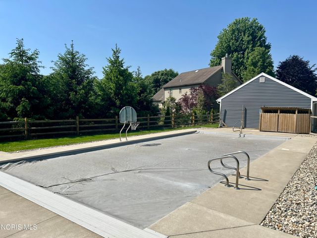 6047 Forest Edge Drive, Whitehouse, OH 43571