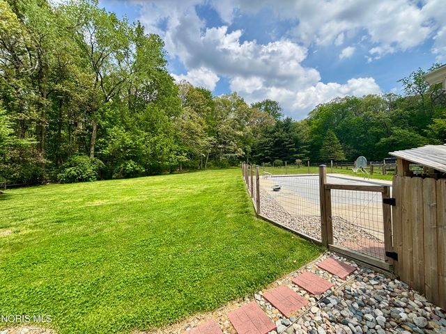 6047 Forest Edge Drive, Whitehouse, OH 43571