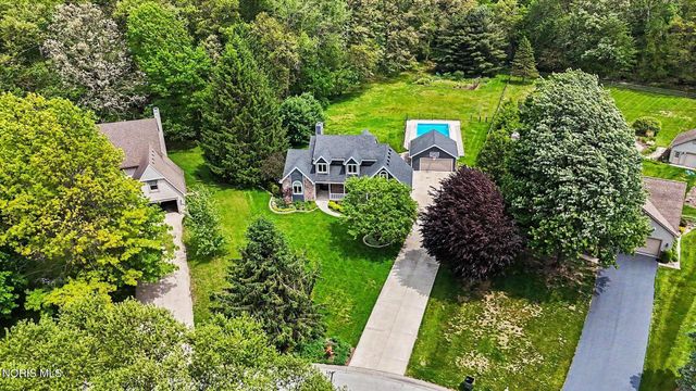 6047 Forest Edge Drive, Whitehouse, OH 43571