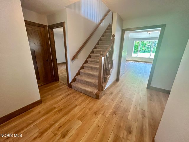 6047 Forest Edge Drive, Whitehouse, OH 43571