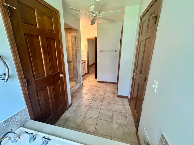 6047 Forest Edge Drive, Whitehouse, OH 43571