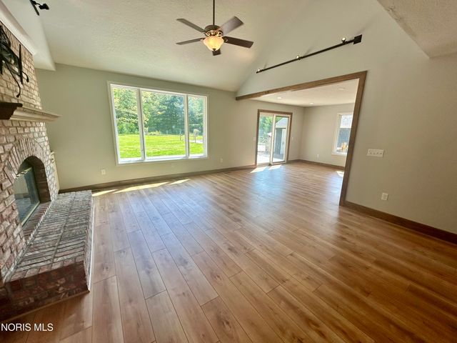 6047 Forest Edge Drive, Whitehouse, OH 43571