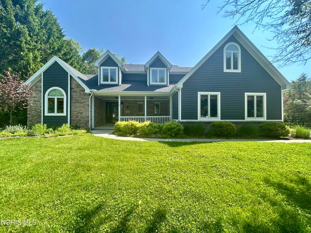 6047 Forest Edge Drive, Whitehouse, OH 43571