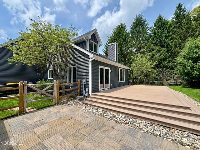 6047 Forest Edge Drive, Whitehouse, OH 43571