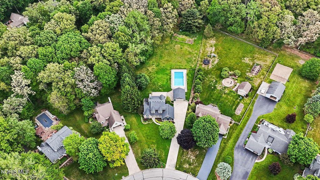 6047 Forest Edge Drive, Whitehouse, OH 43571