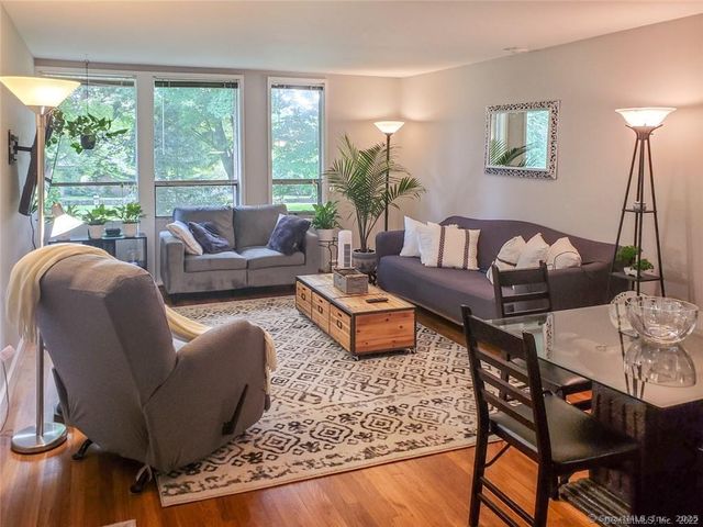 160 Fairfield Woods Road APT 46, Fairfield, CT 06825