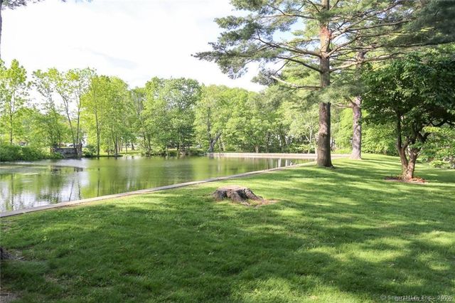 160 Fairfield Woods Road APT 46, Fairfield, CT 06825