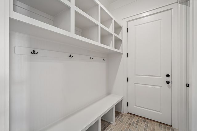 5098 Fairhaven Circle, Thompsons Station, TN 37179