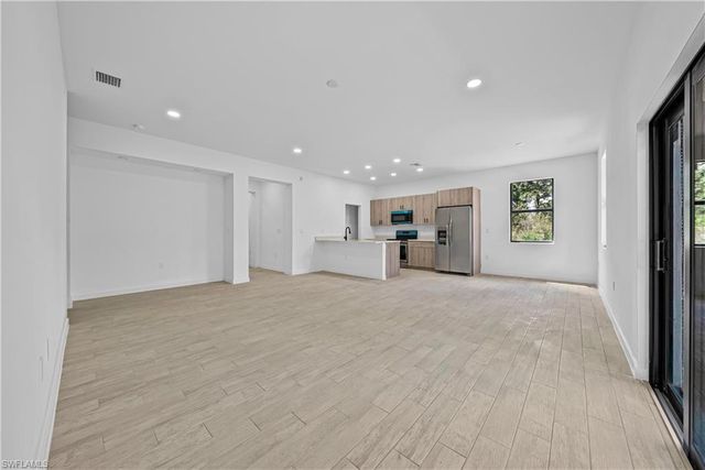 3304 69th ST W, Lehigh Acres, FL 33971