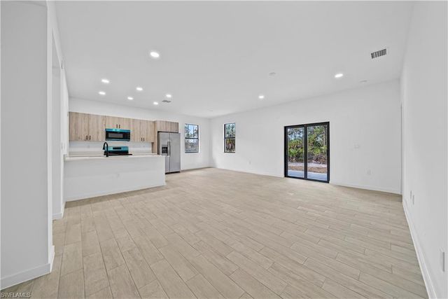 3304 69th ST W, Lehigh Acres, FL 33971