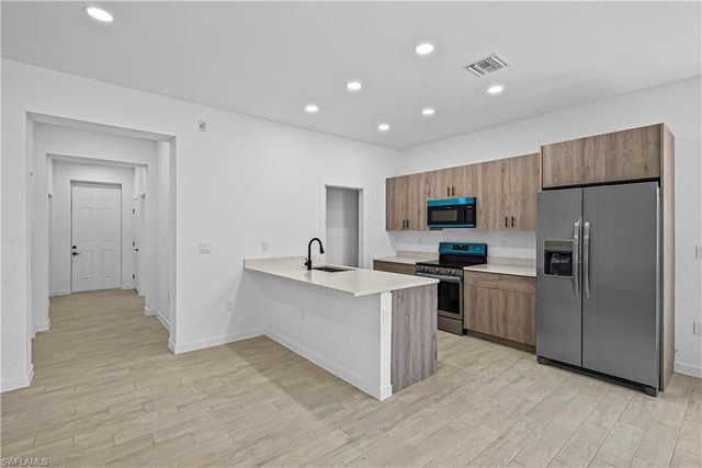 3304 69th ST W, Lehigh Acres, FL 33971