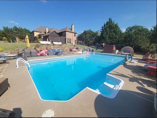 911 Bentle Branch Lane, Cedar Hill, TX 75104