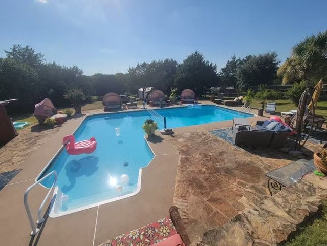 911 Bentle Branch Lane, Cedar Hill, TX 75104