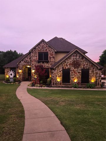 911 Bentle Branch Lane, Cedar Hill, TX 75104
