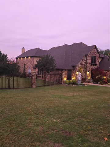 911 Bentle Branch Lane, Cedar Hill, TX 75104