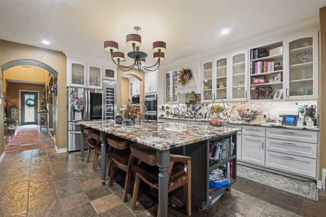 911 Bentle Branch Lane, Cedar Hill, TX 75104