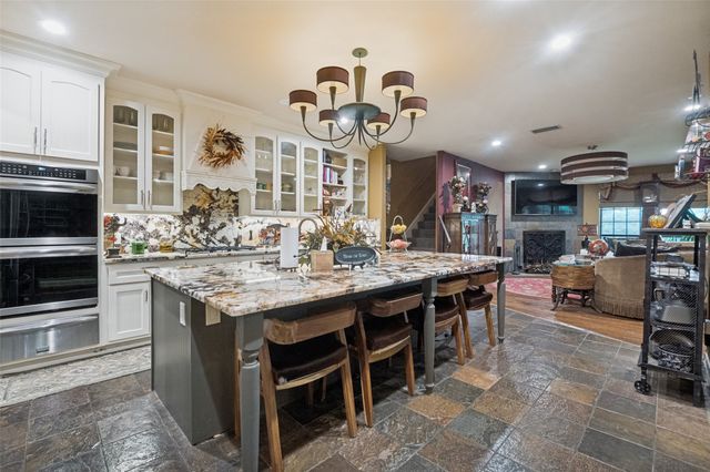 911 Bentle Branch Lane, Cedar Hill, TX 75104