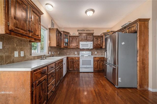 922 Southfork Street, Lansing, KS 66043