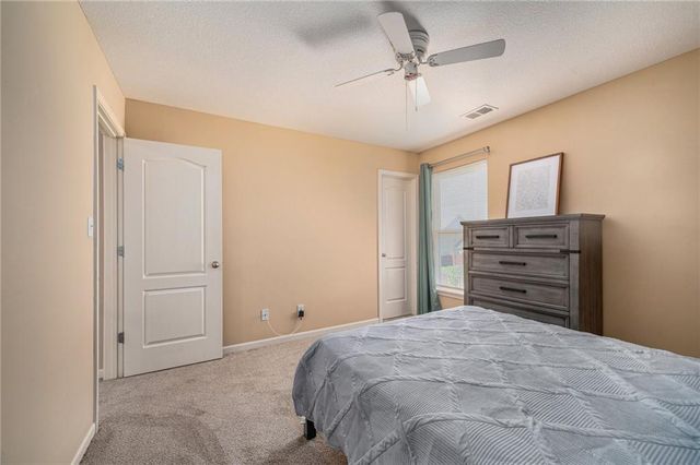 922 Southfork Street, Lansing, KS 66043