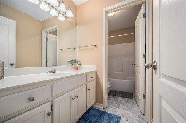 922 Southfork Street, Lansing, KS 66043