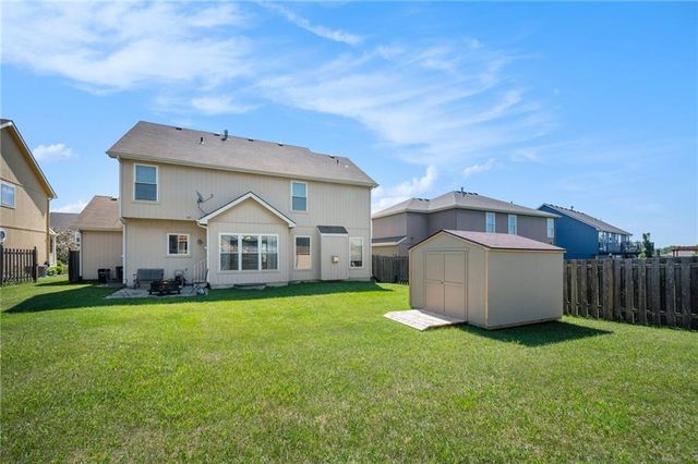 922 Southfork Street, Lansing, KS 66043