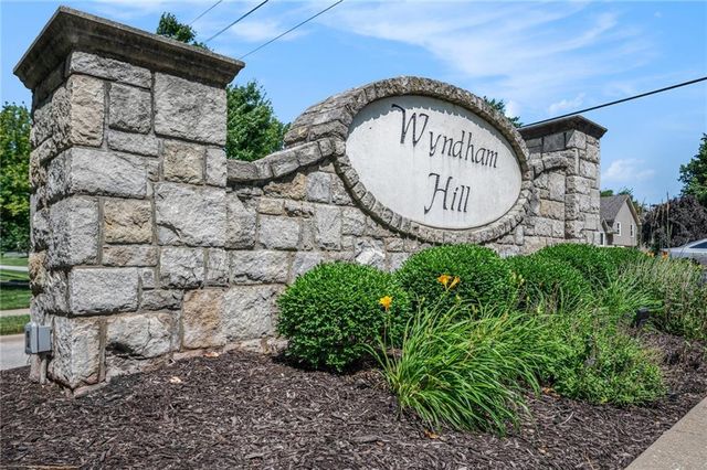 922 Southfork Street, Lansing, KS 66043