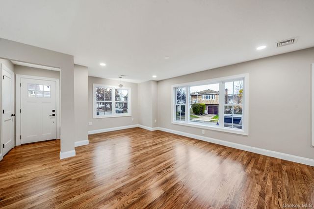 2929 Yale Place, Baldwin, NY 11510