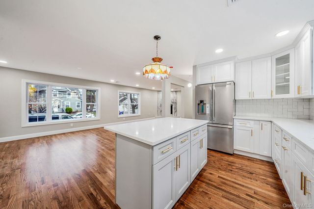 2929 Yale Place, Baldwin, NY 11510