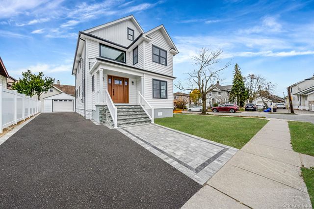 2929 Yale Place, Baldwin, NY 11510