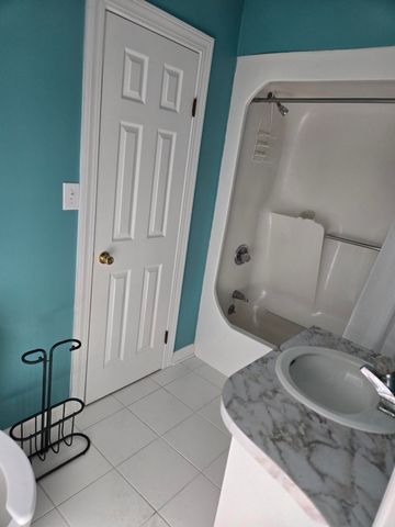 224 Country Club Boulevard, Saint George, SC 29477