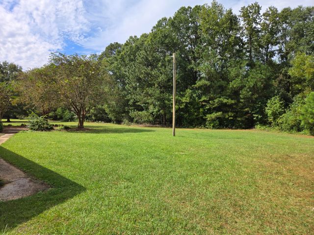 224 Country Club Boulevard, Saint George, SC 29477