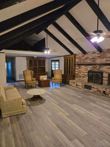 224 Country Club Boulevard, Saint George, SC 29477