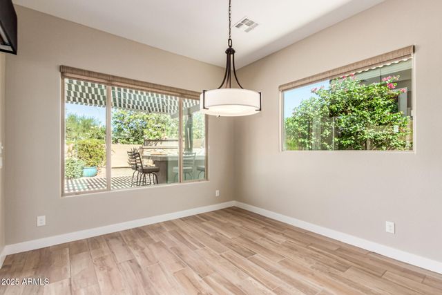 3110 E CAT BALUE Drive, Phoenix, AZ 85050