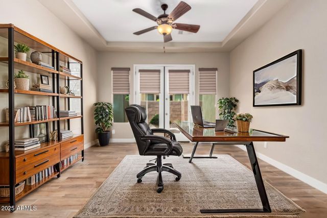 3110 E CAT BALUE Drive, Phoenix, AZ 85050