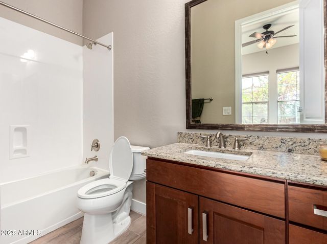 3110 E CAT BALUE Drive, Phoenix, AZ 85050