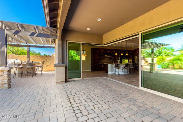 3110 E CAT BALUE Drive, Phoenix, AZ 85050