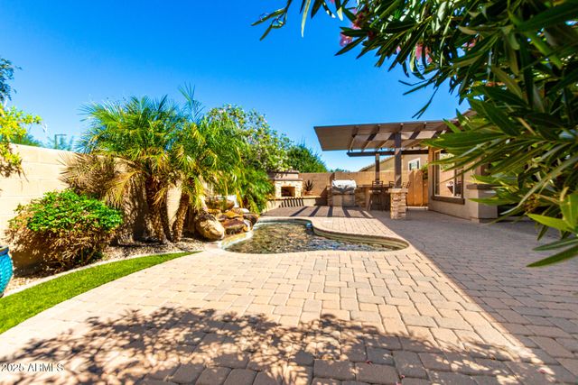 3110 E CAT BALUE Drive, Phoenix, AZ 85050