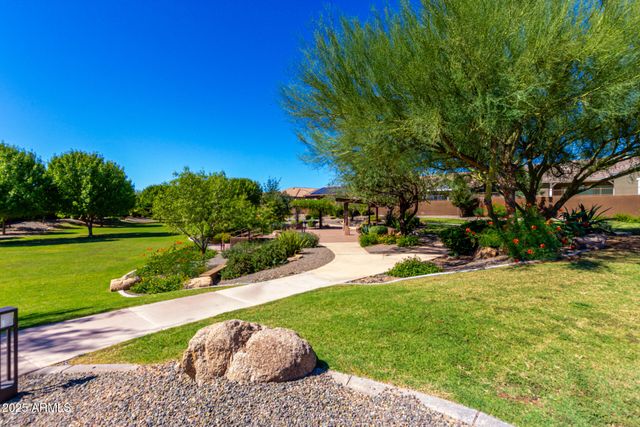 3110 E CAT BALUE Drive, Phoenix, AZ 85050