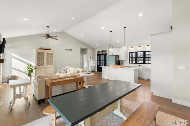 136 Valley Brook Court, Washington, MO 63090