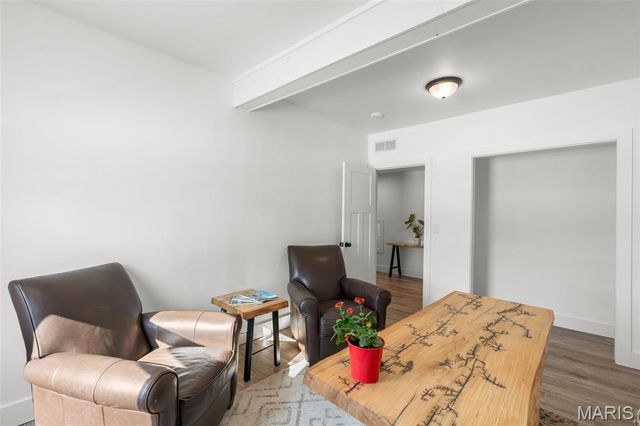 136 Valley Brook Court, Washington, MO 63090