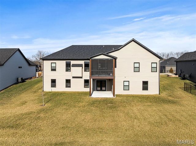 136 Valley Brook Court, Washington, MO 63090