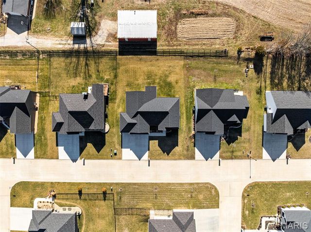 136 Valley Brook Court, Washington, MO 63090