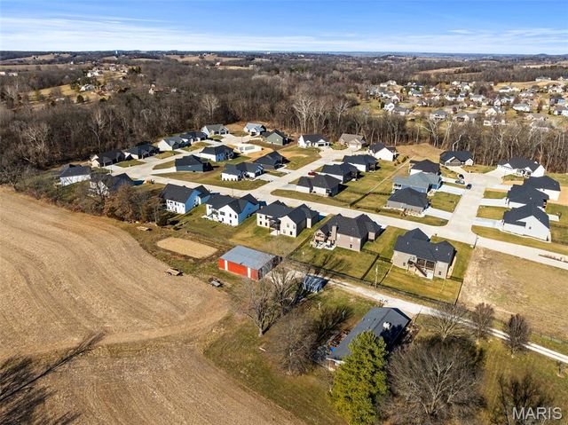 136 Valley Brook Court, Washington, MO 63090